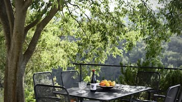 Villa (Three Bedroom Villa with Pool) | Terras