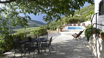 Villa (Three Bedroom Villa with Pool) | Terrasse/Patio