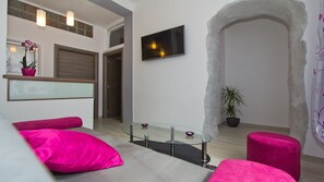 2 quartos, escrivaninha, Wi-Fi, roupa de cama
