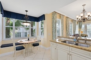Condo, 3 Bedrooms | Private kitchen | Highchair