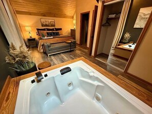 Cabin, 3 Bedrooms | Interior