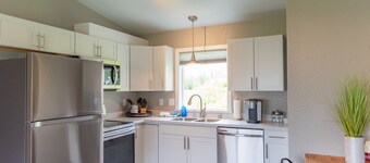 Suite 09 Downtown Palmer