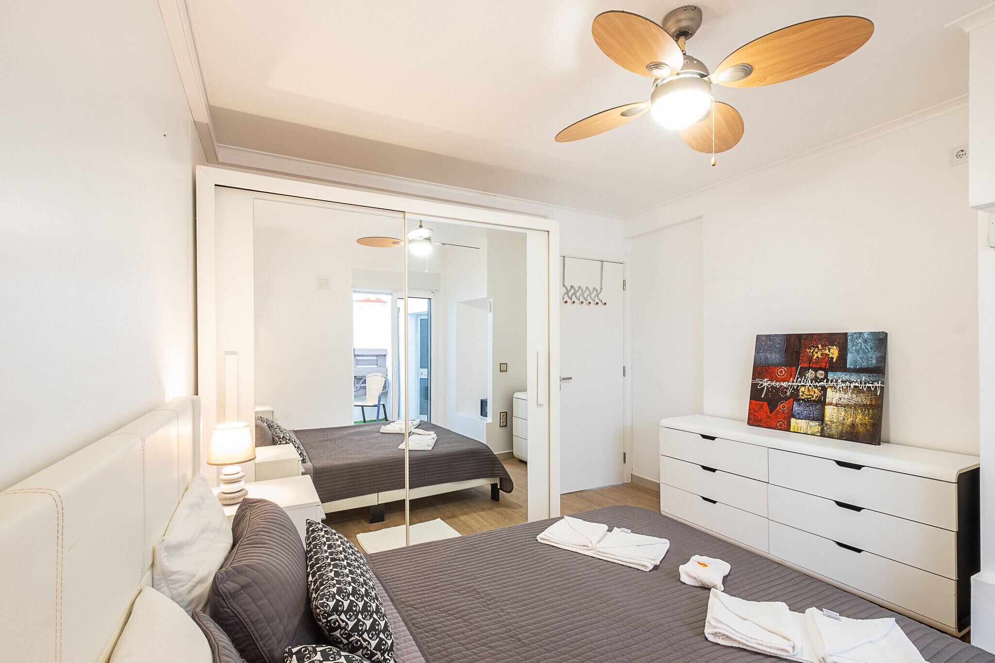 1 chambre, fer et planche à repasser, Wi-Fi gratuit