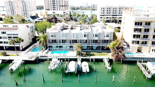 Luxury Spacious Getaway Perfect for Larger Families or Groups