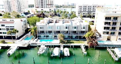 Luxury Spacious Getaway Perfect for Larger Families or Groups