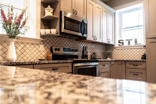 Modern Downtown Getaway w/ Yard & Grill