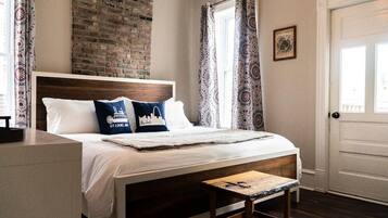 3 bedrooms, iron/ironing board, travel cot, free WiFi