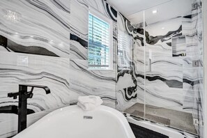 Badekar, hårtørrer