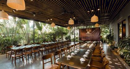 Golden Coto Hotel