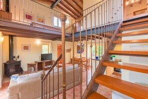 TV - Villa Luisa, 2 people, BBQ and private pool, Pollença. (Sa Pobla)