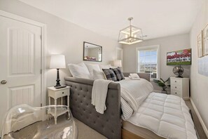 6 bedrooms, iron/ironing board, travel cot, WiFi