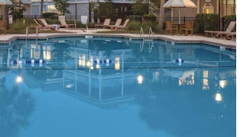 Innenpool, AuĂenpool