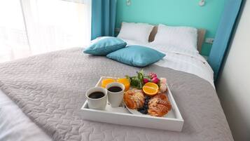 1 slaapkamer, een strijkplank/strijkijzer, wifi, beddengoed