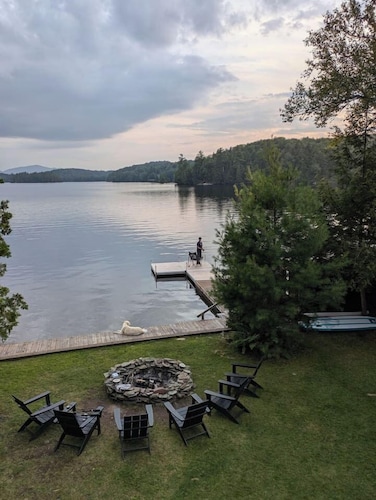 Lonesome Pond Lodge - Ideal Lakeside Retreat
