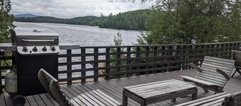 Lonesome Pond Lodge - Ideal Lakeside Retreat