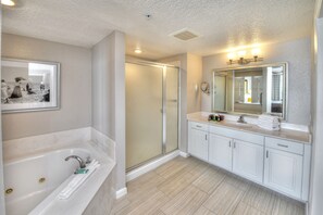 Bathroom -  Ocean Walk Resort  2 Bedroom Deluxe - Walk to Main Street & Bandshell (Daytona Beach)