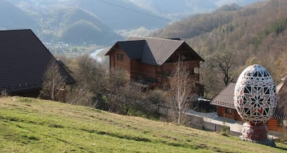 House with mountain views.