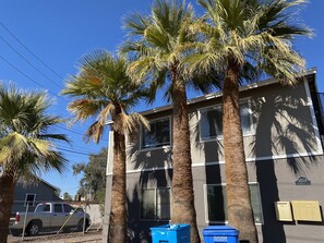 Property grounds - Modern style, 2bed Condo. **Central Downtown Phx** (phoenix)