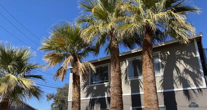 Modern style, 2bed Condo. **Central Downtown Phx**