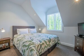 3 chambres, bureau, Wi-Fi, draps fournis