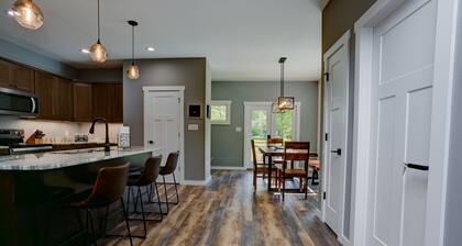 Avondale of Asheville | Asheville Vacation Rental with Hot Tub, Fire Pit & Blue Ridge Parkway Access