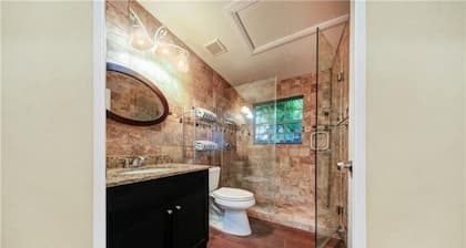 Charming 3 BD House Walk to Deerfield Beach Pier