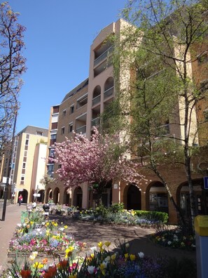 Exterior - SOUTH PARIS - STUDENT - RER B - APL - ERASMUS (Cachan)