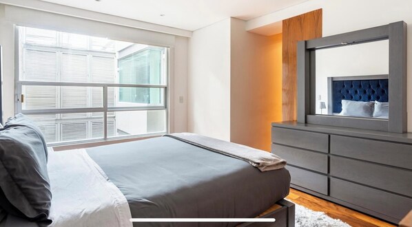 2 bedrooms, in-room safe, iron/ironing board, free WiFi