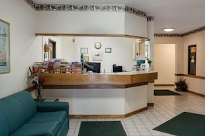 Unclassified image, 5 of 42, button - Rodeway inn (Wahpeton)