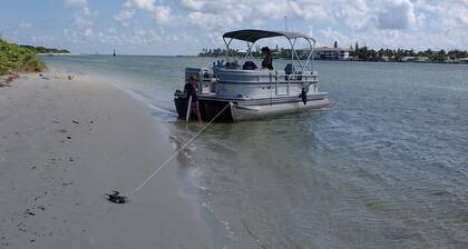 Pool, Hot tub, Kid & Pet Friendly! Near Lake, CLEAN