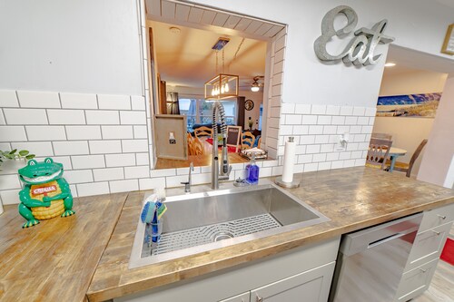 Pool, Hot tub, Kid & Pet Friendly! Near Lake, CLEAN