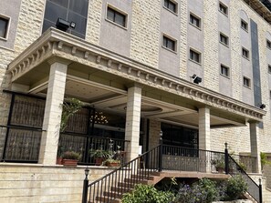 Terrace/patio - Boulevard Palace Hotel (Monrovia)