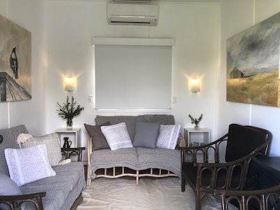 Rural property, bright night skies, centrally located to regional attractions