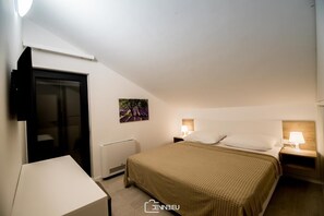 4 dormitoris, caixa forta a l'habitació, wifi gratuïta i roba de llit 