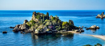 Ampio e Panoramico Appartamento a due Passi dal Mare, Vista Unica su Isolabella