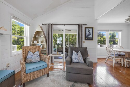 Cute Family Beach Home in Wild Dunes Resort; Close to the Beach w/Porch Swing & Community Pool!