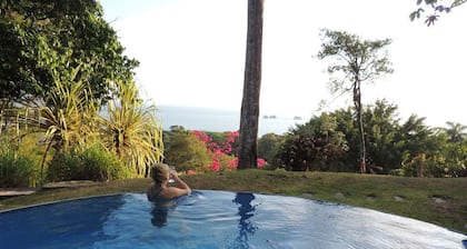 Top of the Mountain, neue, moderne Lodge in amerikanischem Besitz