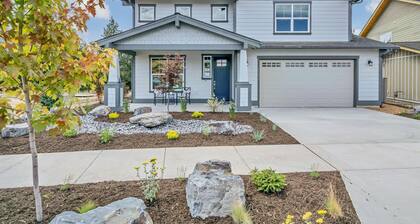 Amazing New Home in Bend...with hot tub!