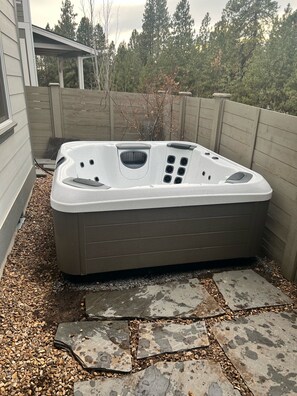 Bain à remous extérieur