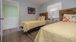 2 bedrooms, iron/ironing board, free WiFi, bed sheets