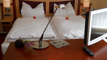 1 Schlafzimmer, Zimmersafe, Schreibtisch, Reisekinderbett