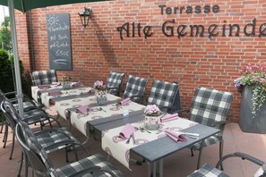 Nicht klassifiziertes Bild, 2 von 18, Schaltfläche