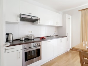 Køleskab, mikrobølgeovn, ovn, opvaskemaskine