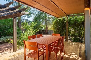 Outdoor dining - Great Home for Monthly Stays! Starlight Way - S095 (Sedona)