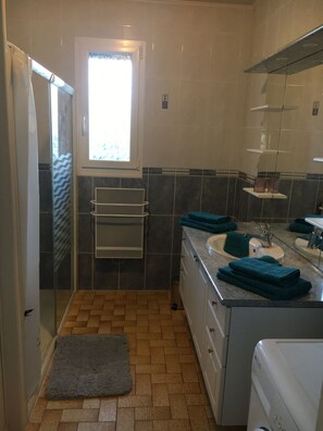 Hair dryer, towels
