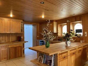 Kühlschrank, Ofen, Herdplatte, Geschirrspüler