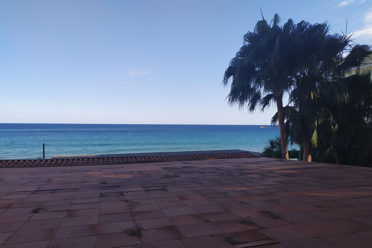 Double or twin partial sea view