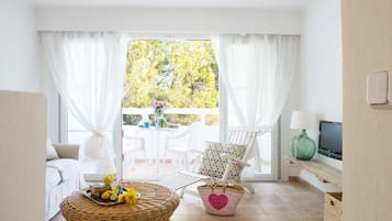 Een televisie en een dvd-speler