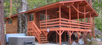 Acorn Alley- inside Yosemite w/spa/firepit/sauna/EV!