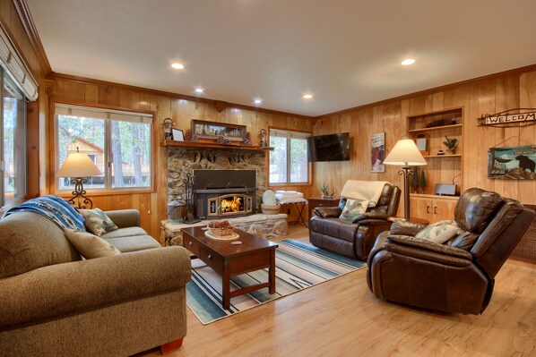 Télévision, cheminée